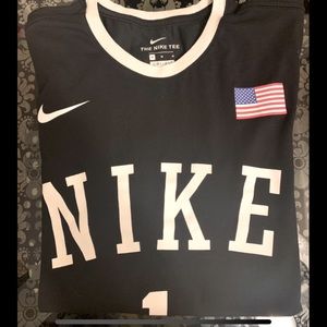 Men’s Nike Dri-Fit Sportswear Tee